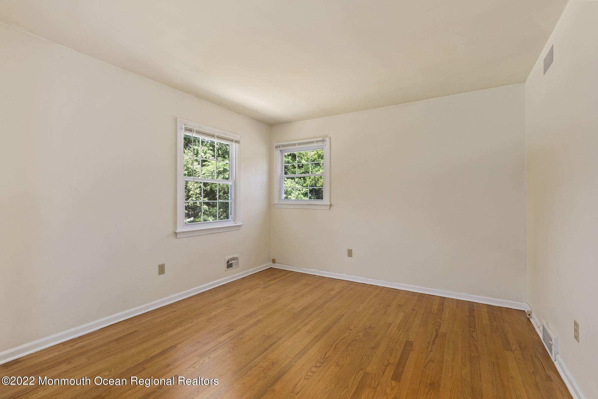 65 Pelican Road Middletown, NJ 07748 - Photo 34 of 48 065_65_Pelican_Road_378500_724713