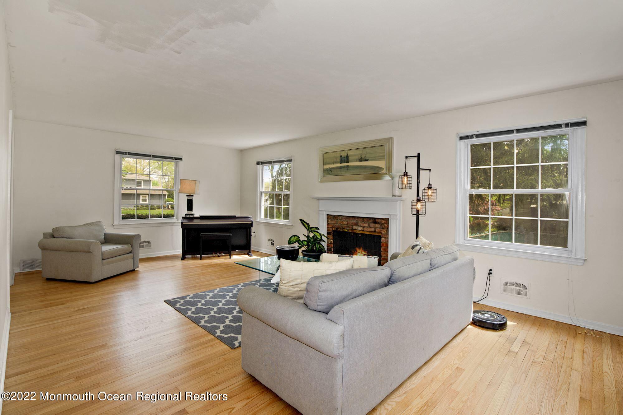 65 Pelican Road Middletown, NJ 07748 - Photo 10 of 48 019_65_PELICAN_ROAD_378500_708819