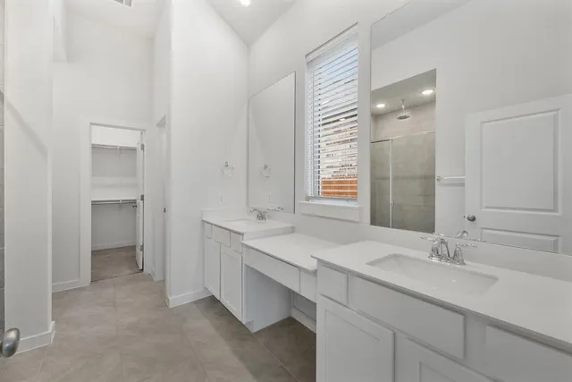 $2,600 | 22600 Fountaingrass Lane, Lago Vista, TX 78645