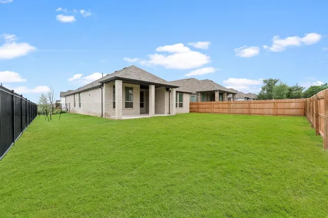 $2,600 | 22600 Fountaingrass Lane, Lago Vista, TX 78645