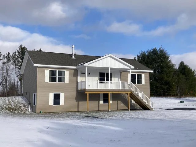 $549,900 | 60 Dinky Lane, Morristown, VT 05661