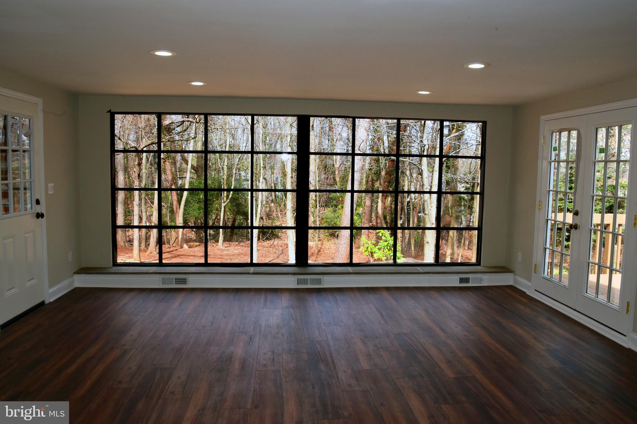 106 West Riding Road Cherry Hill, NJ 08003 - Photo 14 of 37 Living Room