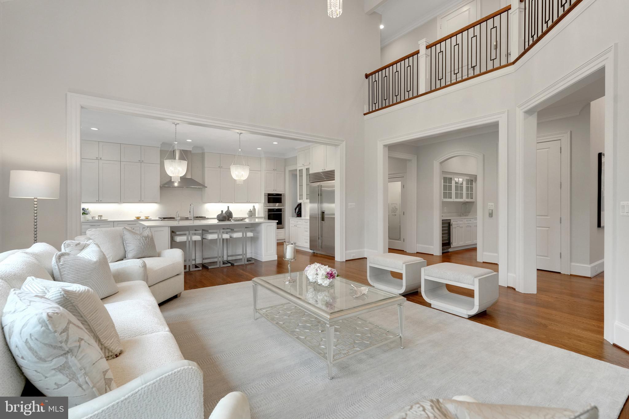 305 Old Courthouse Road Northeast Vienna, VA 22180 - Photo 23 of 69 Living Room