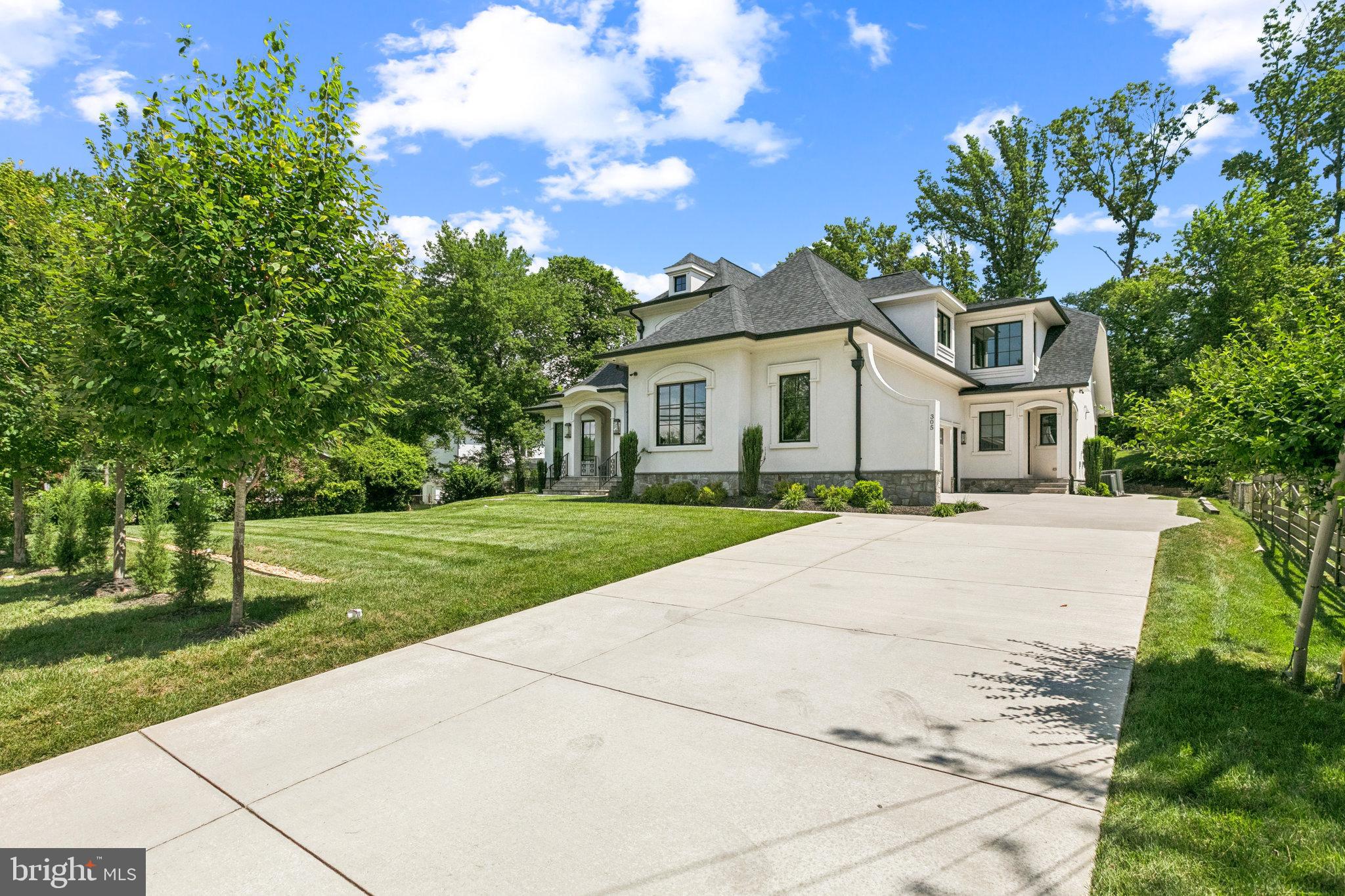 305 Old Courthouse Road Northeast Vienna, VA 22180 - Photo 5 of 69