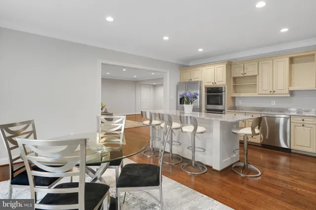 $2,849,900 | 305 Old Courthouse Road Northeast, Vienna, VA 22180