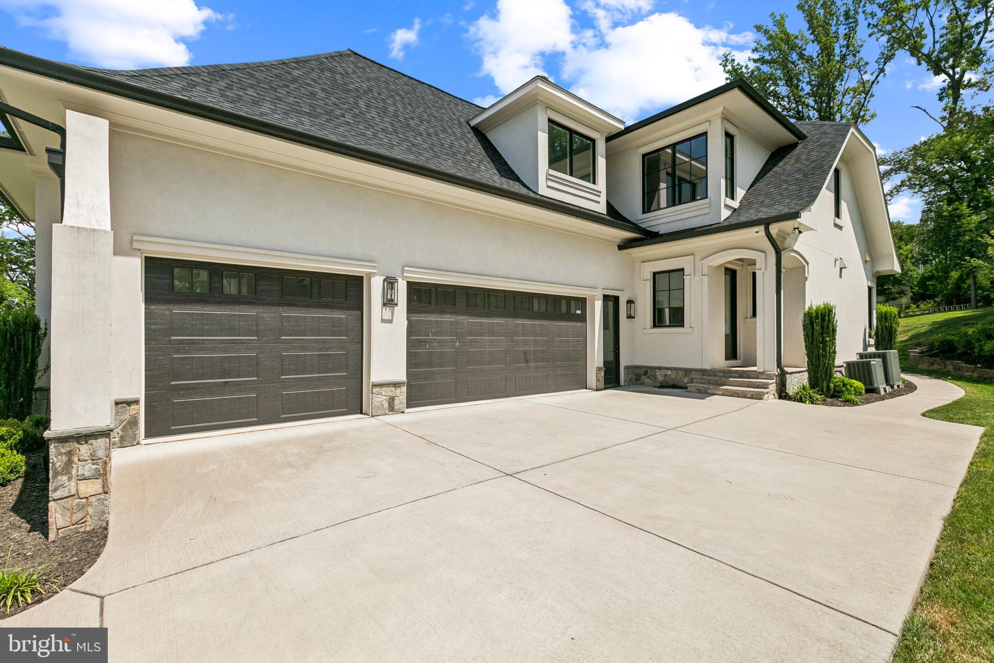 305 Old Courthouse Road Northeast Vienna, VA 22180 - Photo 6 of 69 a house view with a outdoor space