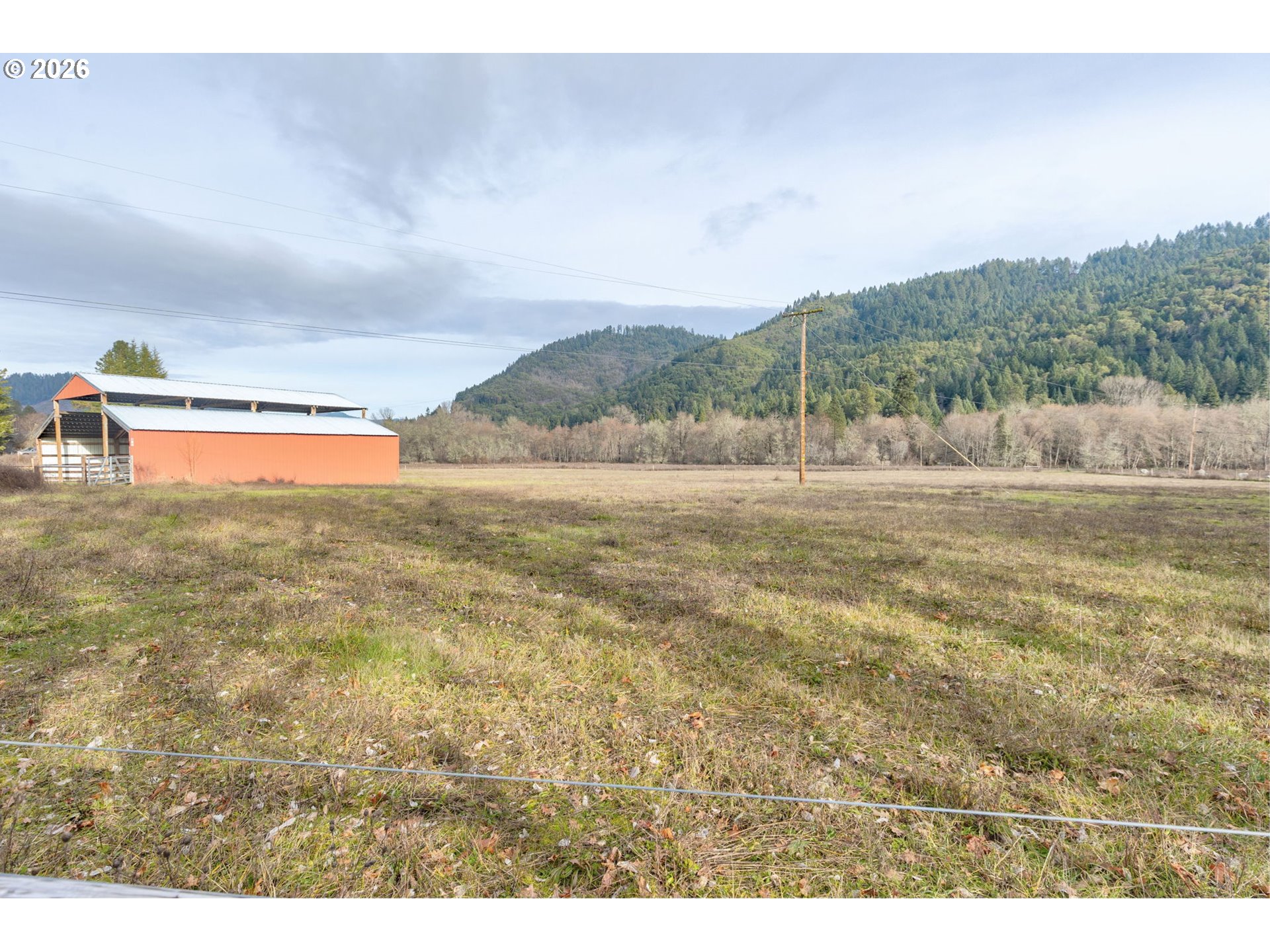 377 Fir Point Lane Glendale, OR 97442 - Photo 2 of 45