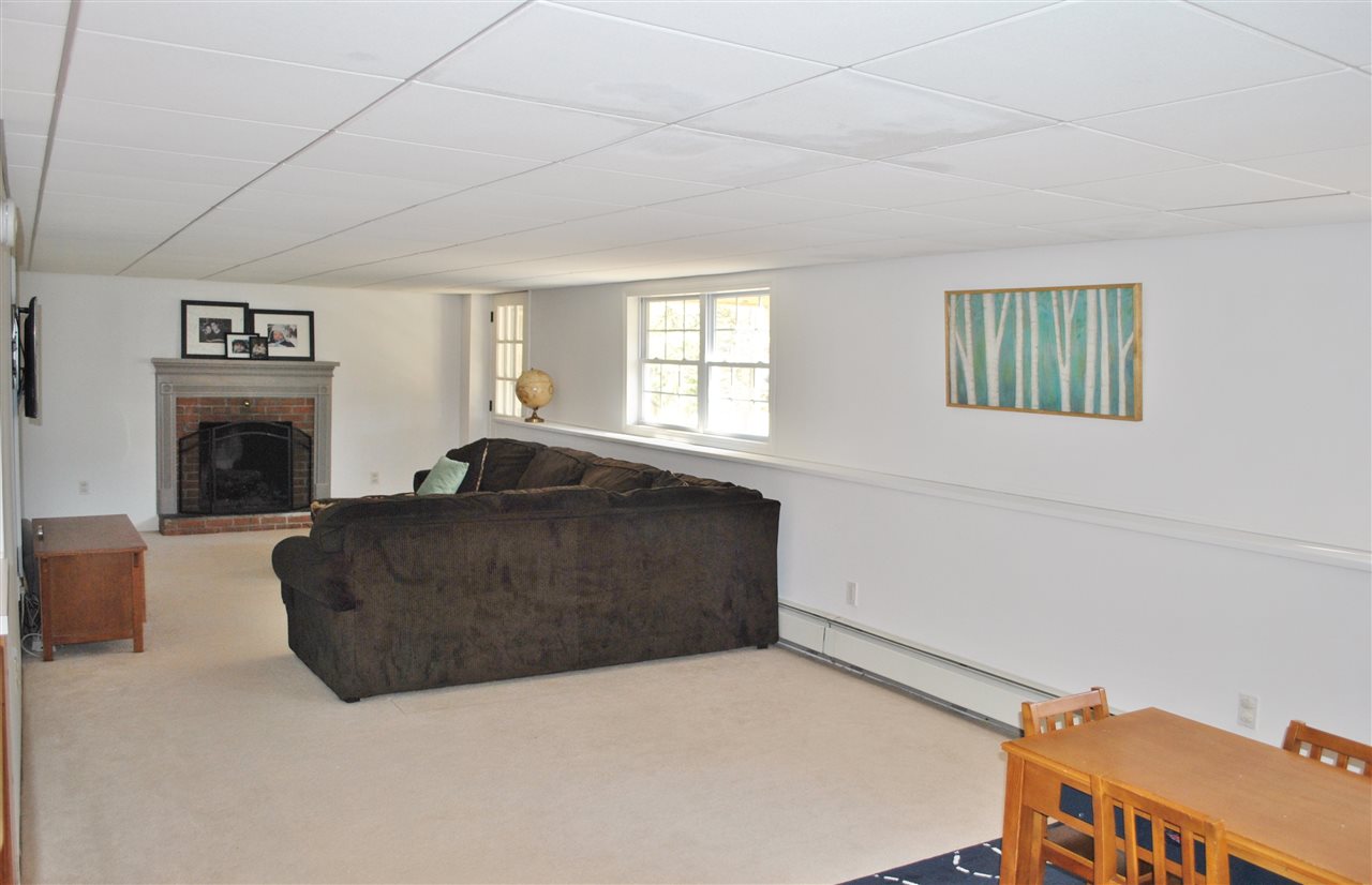 22 Pemberton Road Nashua, NH 03063 - Photo 22 of 28 Gallery Image 22