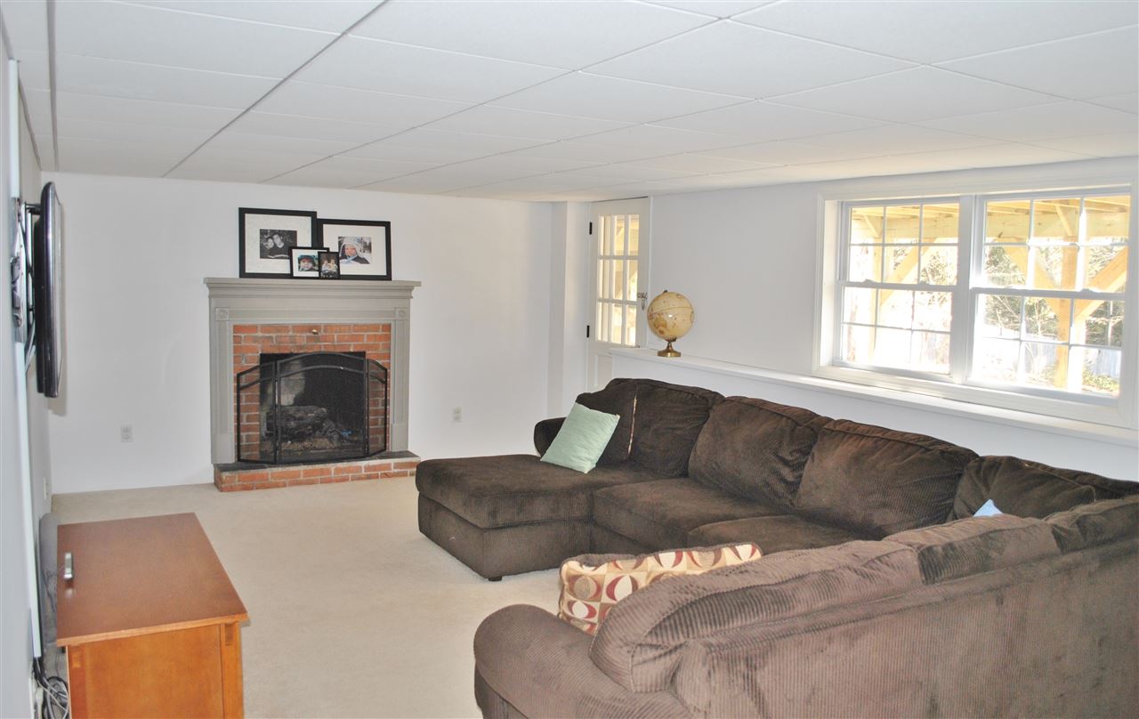 22 Pemberton Road Nashua, NH 03063 - Photo 23 of 28 Gallery Image 23