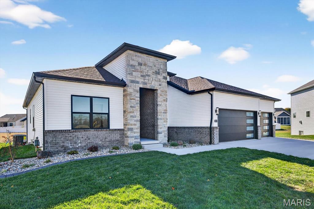 805 Golden Bell Lane O'Fallon, IL 62269 - Photo 2 of 51