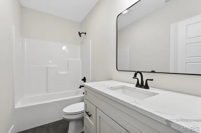 $775,000 | 805 Golden Bell Lane, O'Fallon, IL 62269