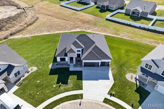 $775,000 | 805 Golden Bell Lane, O'Fallon, IL 62269