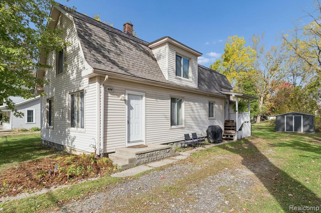 666 Pearl Street Dundee, MI 48131 - Photo 2 of 43