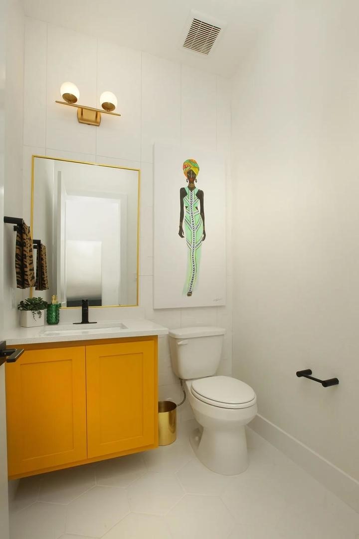 5306 Elegance Court Manvel, TX 77578 - Photo 10 of 23 The Brynlee II Half Bath