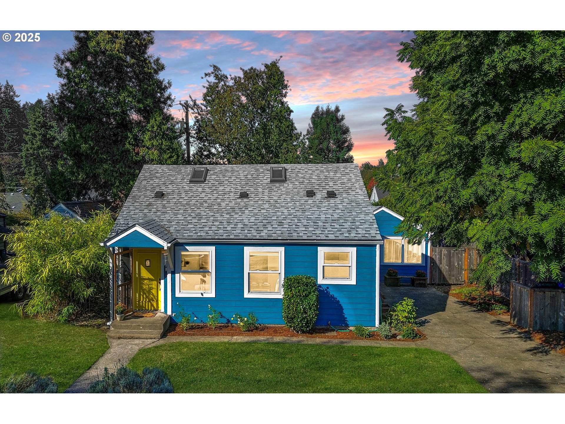2424 Nixon Street Eugene, OR 97403 - Photo 1 of 48 a view of a yard in front of a house
