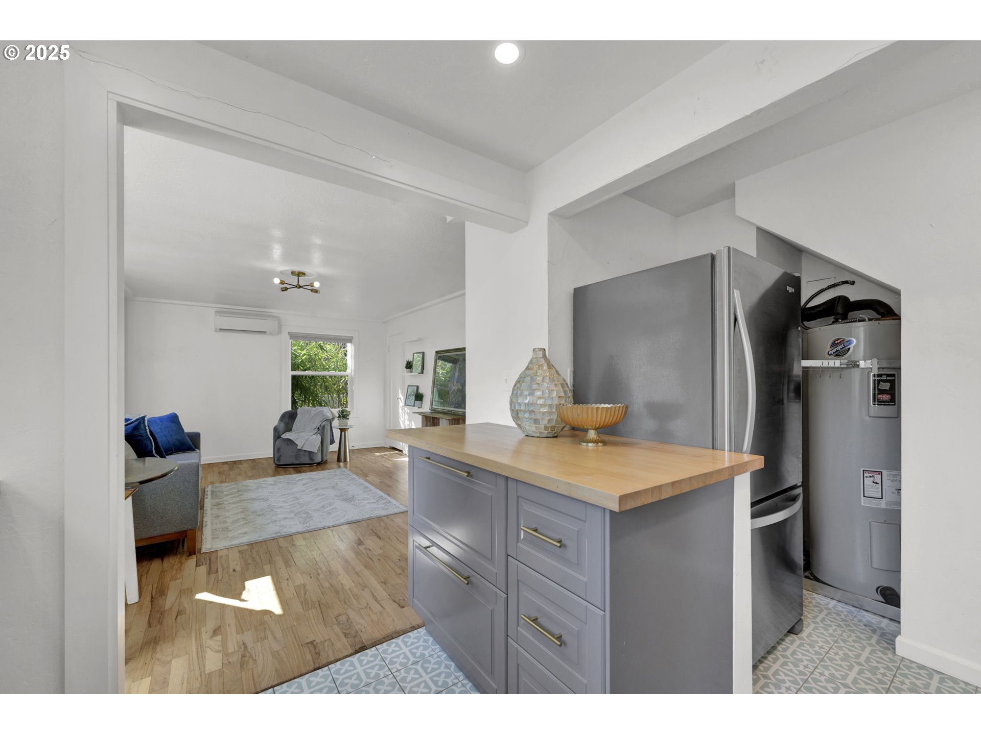 2424 Nixon Street Eugene, OR 97403 - Photo 12 of 48 a kitchen with a stove a refrigerator and a refrigerator