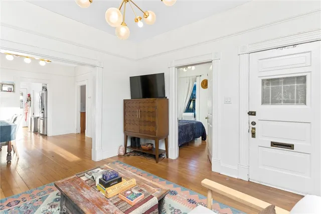 $649,999 | 421 La Verne Street, Redlands, CA 92373