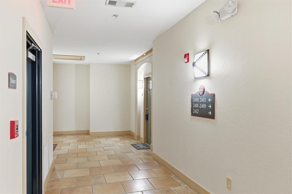 10 Perimeter Summit Boulevard, Unit 2410 Atlanta, GA 30319 - Photo 4 of 31 a view of an empty room