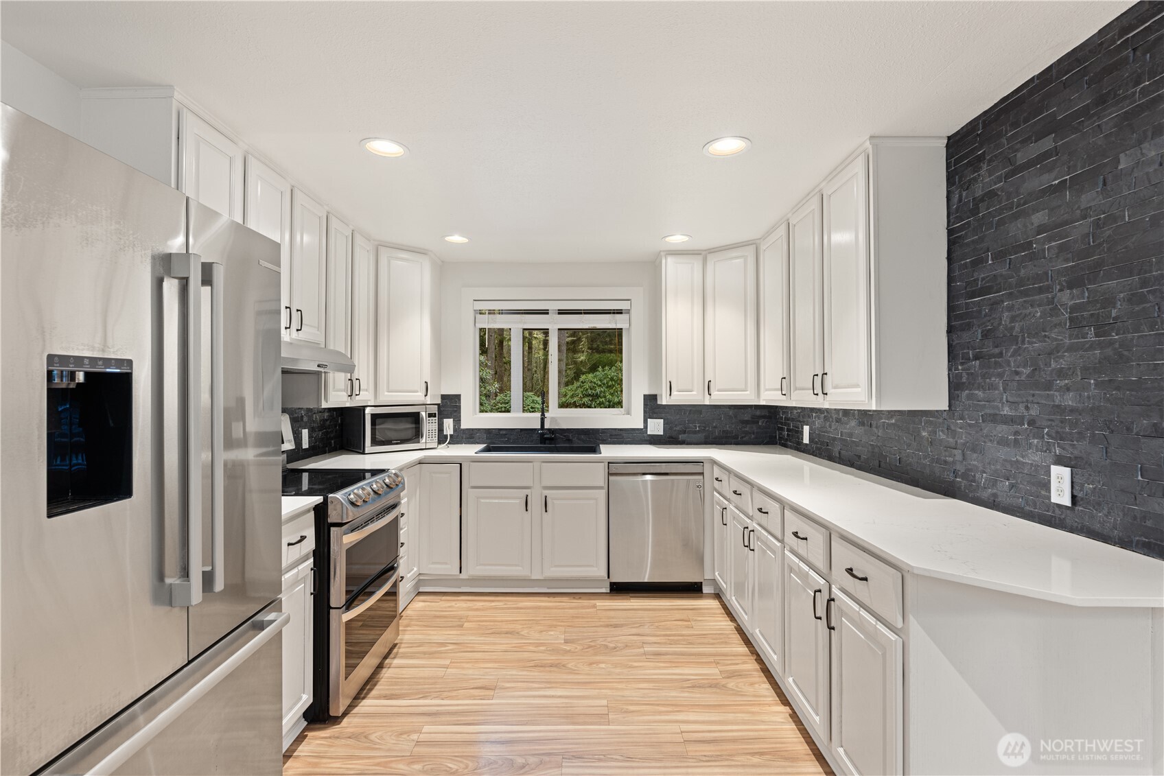 44303 Southeast Mt Si Road North Bend, WA 98045 - Photo 4 of 27