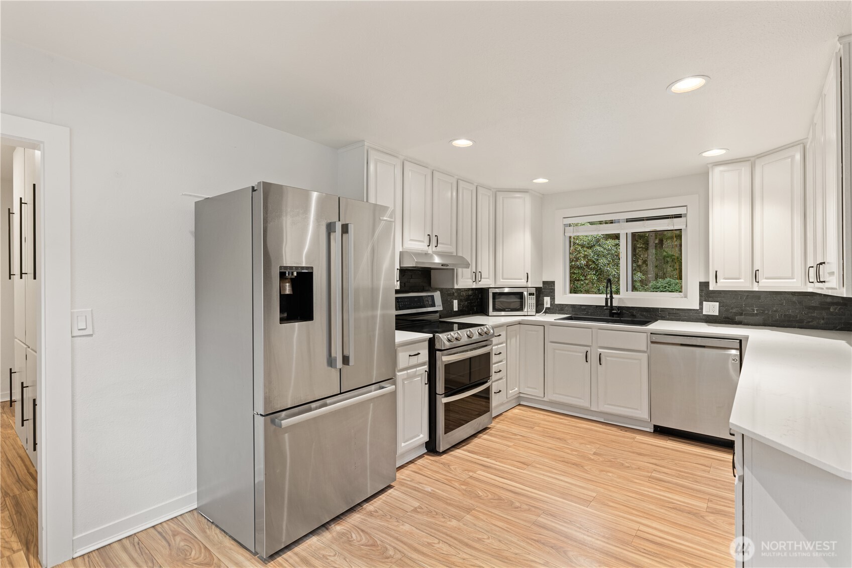 44303 Southeast Mt Si Road North Bend, WA 98045 - Photo 5 of 27