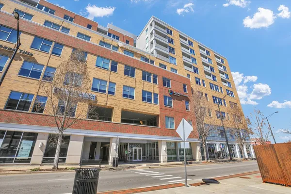 $449,900 | 301 North Neil Street, Unit 608, Champaign, IL 61820