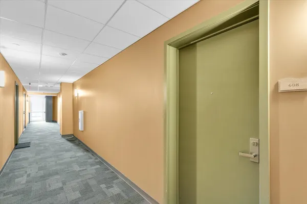 $449,900 | 301 North Neil Street, Unit 608, Champaign, IL 61820