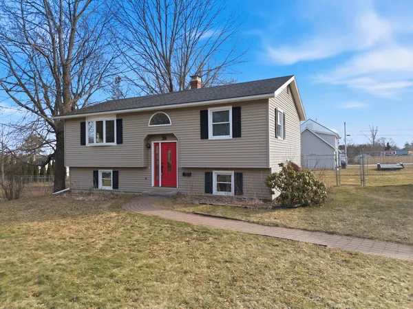 $319,000 | 30 Yeaton Street, Waterville, ME 04901