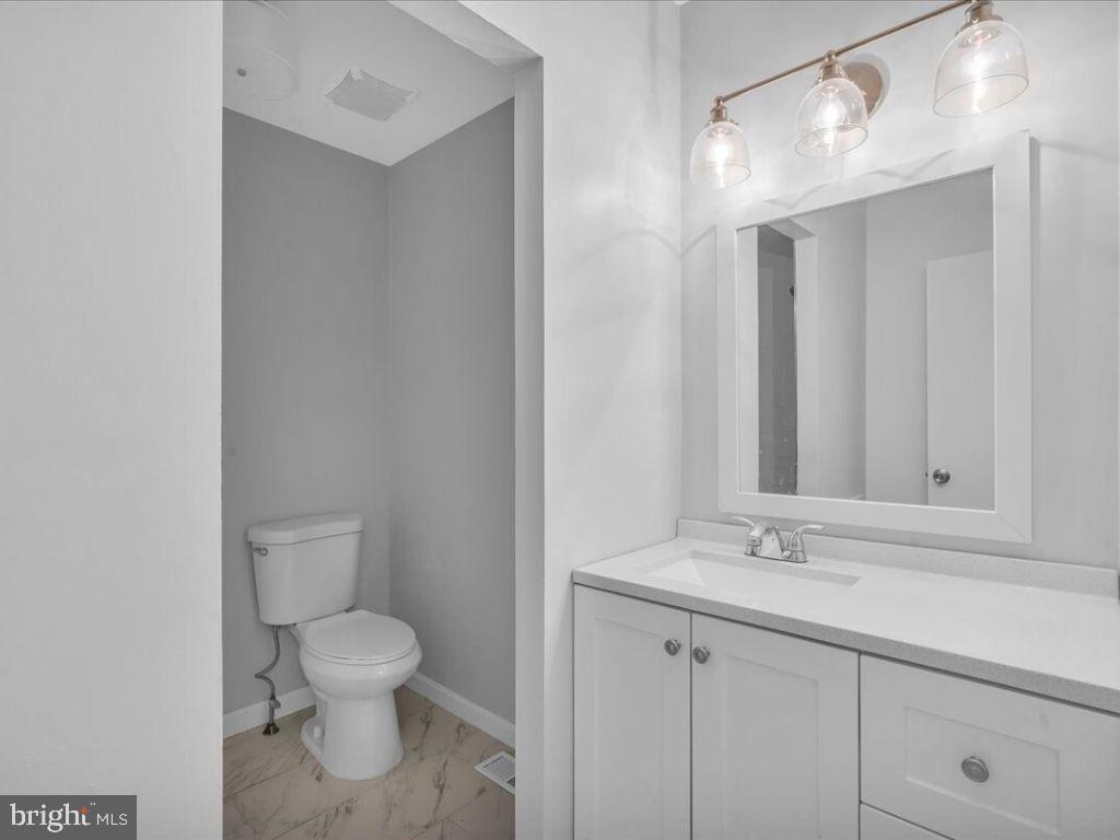 188 Via Cascata Drive Clementon, NJ 08021 - Photo 14 of 23 Full bath on second floor