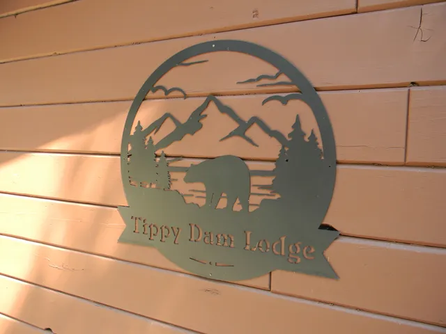 $1,100,000 | 1306 North Tippy Dam Road, Wellston, MI 49689