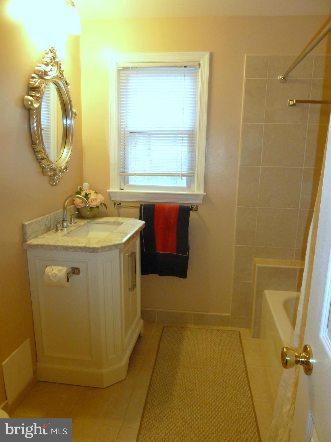 8702 Postoak Road Potomac, MD 20854 - Photo 21 of 27 Bath