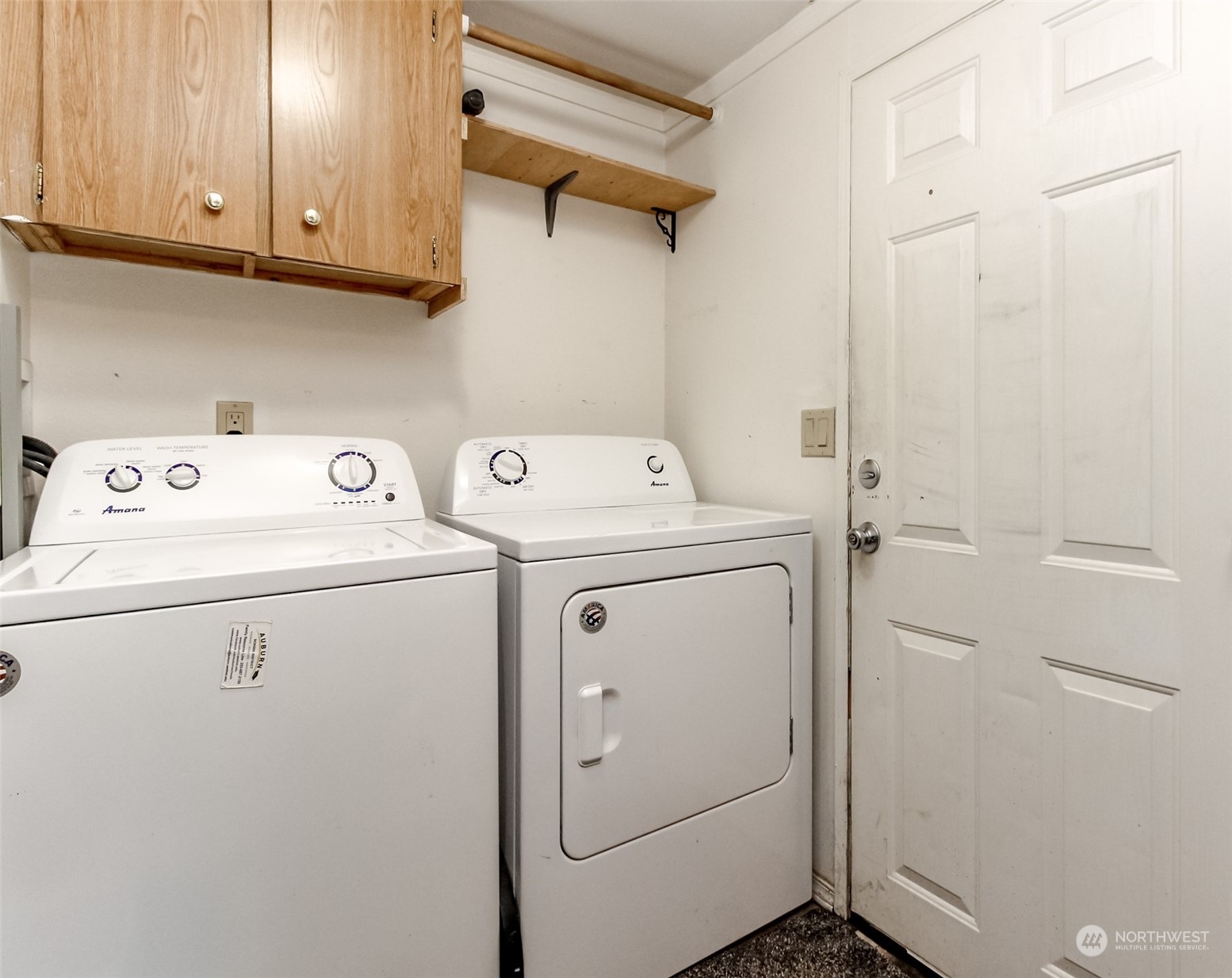 224 Military Road East Tacoma, WA 98445 - Photo 9 of 20 a utility room with dryer and washer