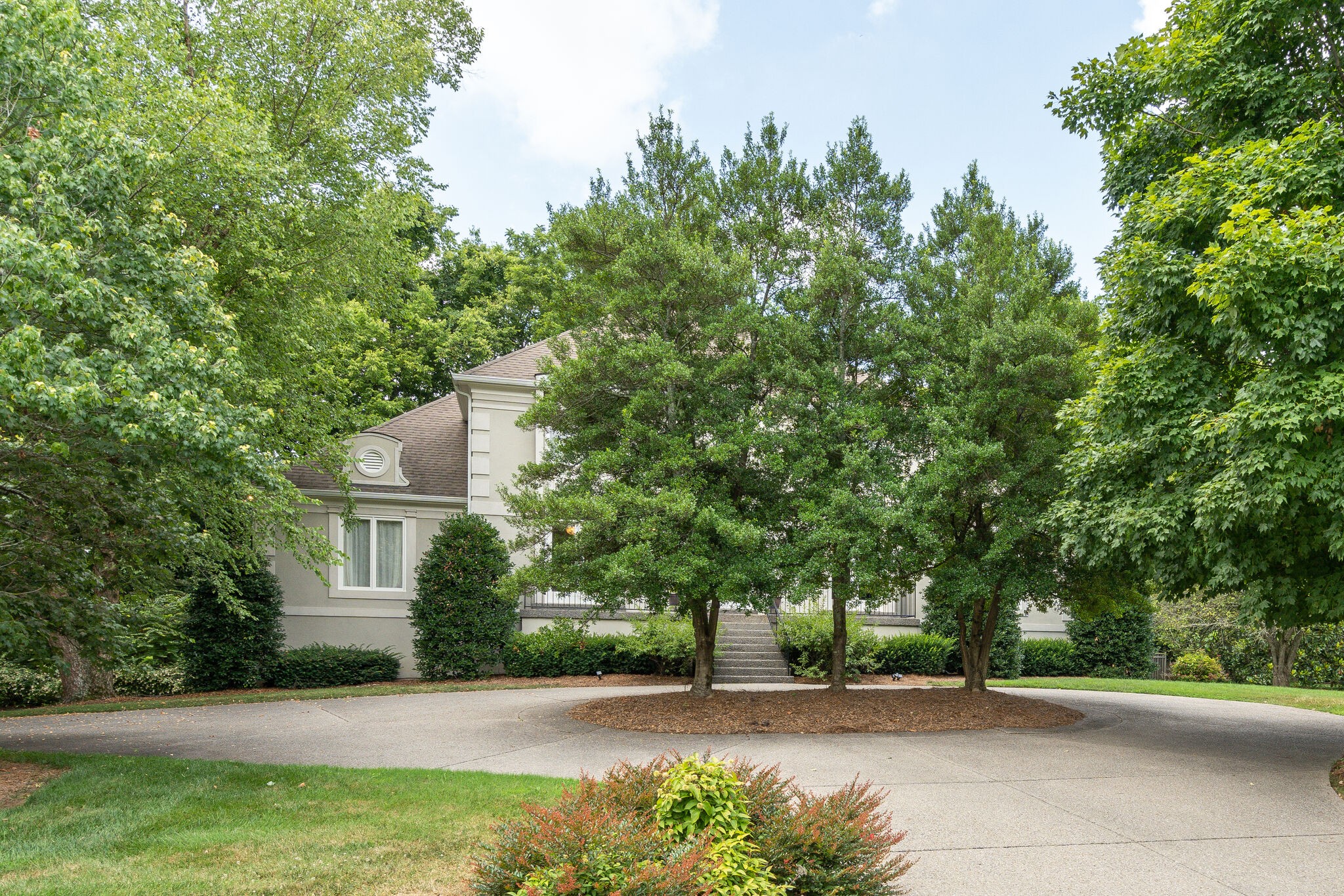 621 Post Oak Circle Brentwood, TN 37027 - Photo 3 of 50 a view of a yard with plants and trees