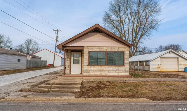 $35,000 | 210 North Beason Street, Lincoln, IL 62656