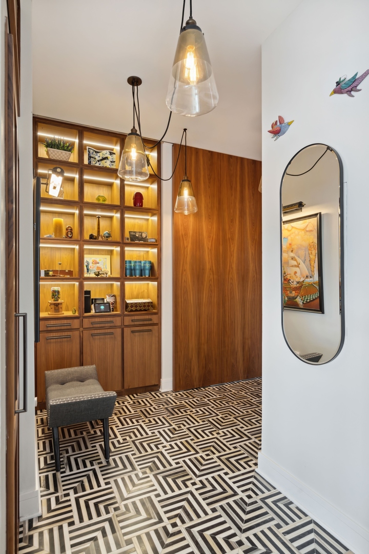 910 West Madison Street, Unit 904E Chicago, IL 60607 - Photo 15 of 64