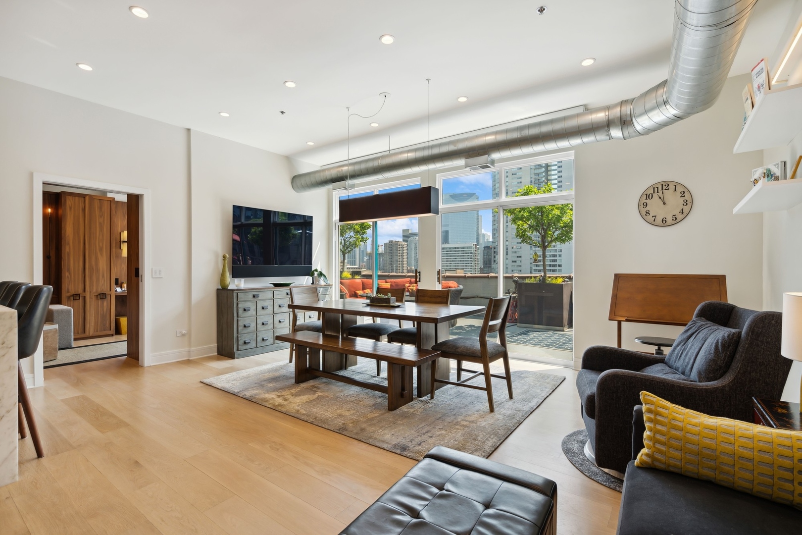 910 West Madison Street, Unit 904E Chicago, IL 60607 - Photo 17 of 64