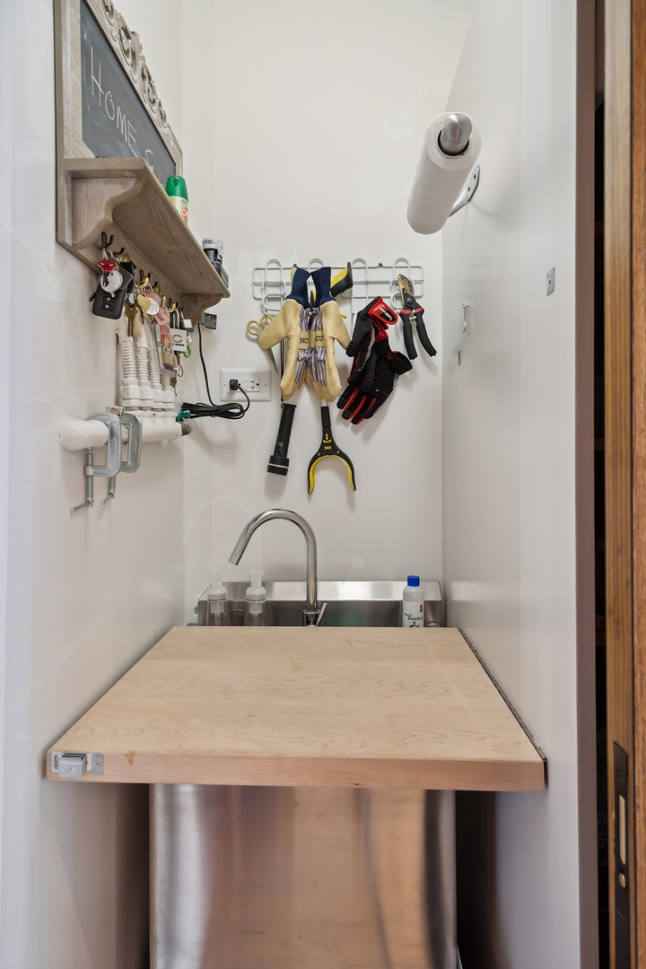 910 West Madison Street, Unit 904E Chicago, IL 60607 - Photo 63 of 64