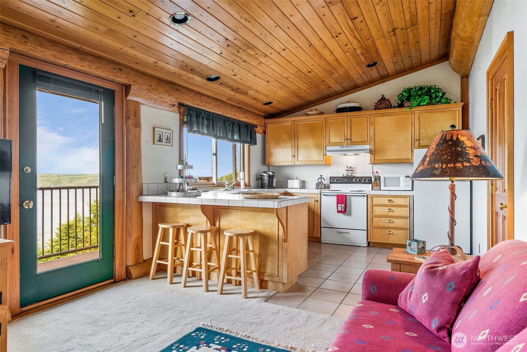 53 Combs Place Port Townsend, WA 98368 - Photo 34 of 40 a very nice looking room with a large window