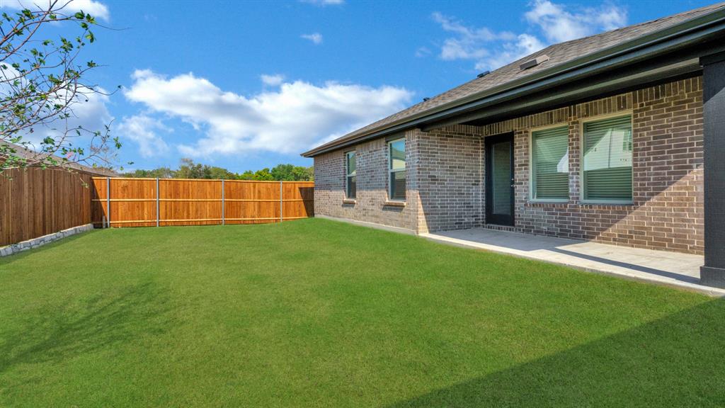 2012 Partridge Road Princeton, TX 75407 - Photo 5 of 38