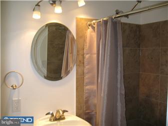 18 Great Oak Road Hamilton, NJ 08690 - Photo 8 of 12 Bathroom