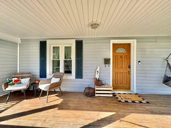 $203,000 | 321 North Street, Jonesville, MI 49250