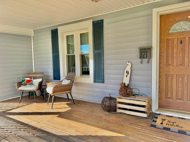 $209,900 | 321 North Street, Jonesville, MI 49250