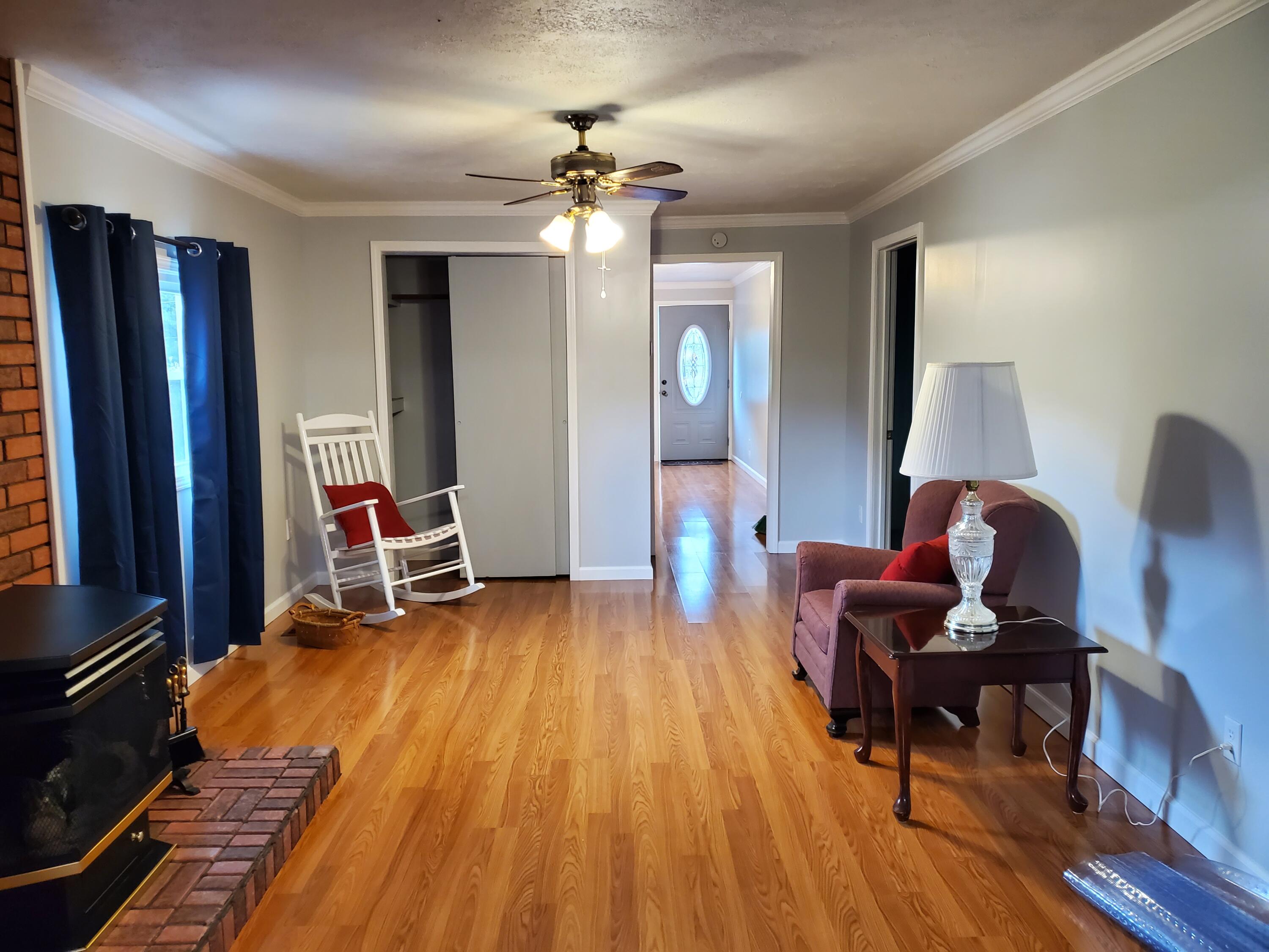370 Wolfe Gilbert Road Dryden, VA 24243 - Photo 12 of 28 20220404_180753