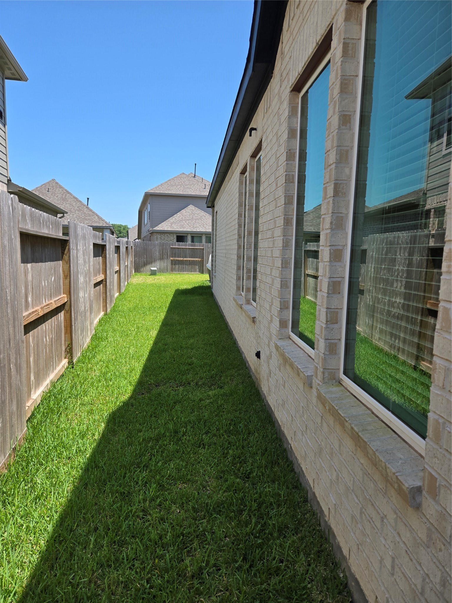 9714 Perdita Trail Missouri City, TX 77459 - Photo 16 of 18 Right side of home