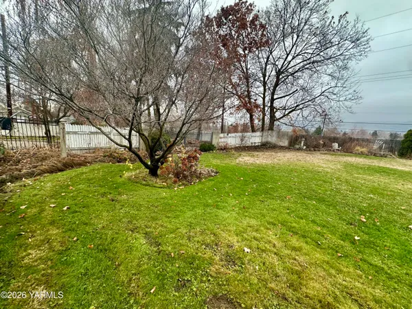 $569,444 | 347 North 23rd Avenue, Yakima, WA 98902