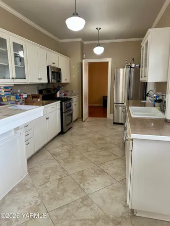 $569,444 | 347 North 23rd Avenue, Yakima, WA 98902