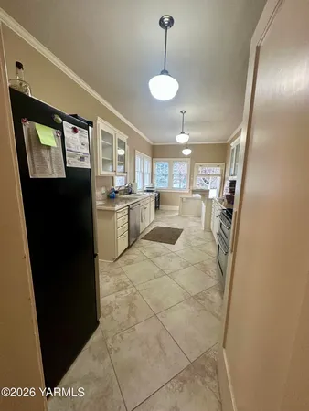 $569,444 | 347 North 23rd Avenue, Yakima, WA 98902