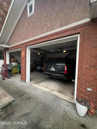 $569,444 | 347 North 23rd Avenue, Yakima, WA 98902