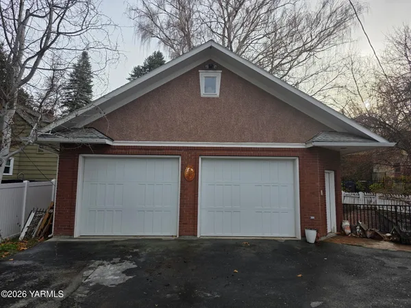 $569,444 | 347 North 23rd Avenue, Yakima, WA 98902