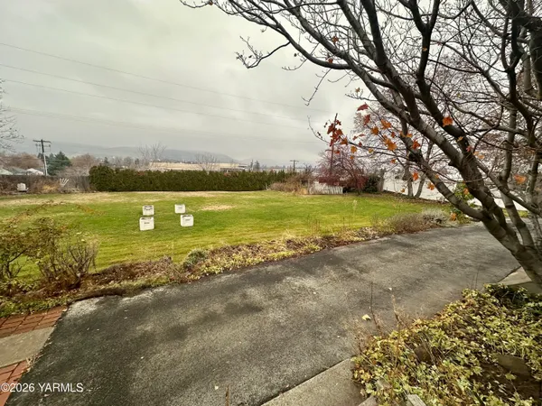 $569,444 | 347 North 23rd Avenue, Yakima, WA 98902