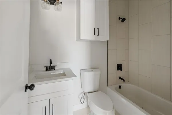 $1,795 | 548 Cole Street, Unit 3, Corpus Christi, TX 78404